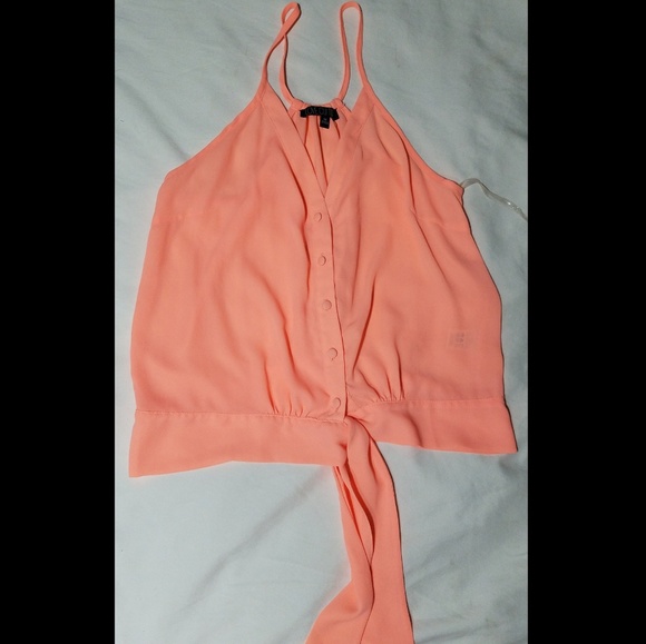 Adorable top - Picture 3 of 7